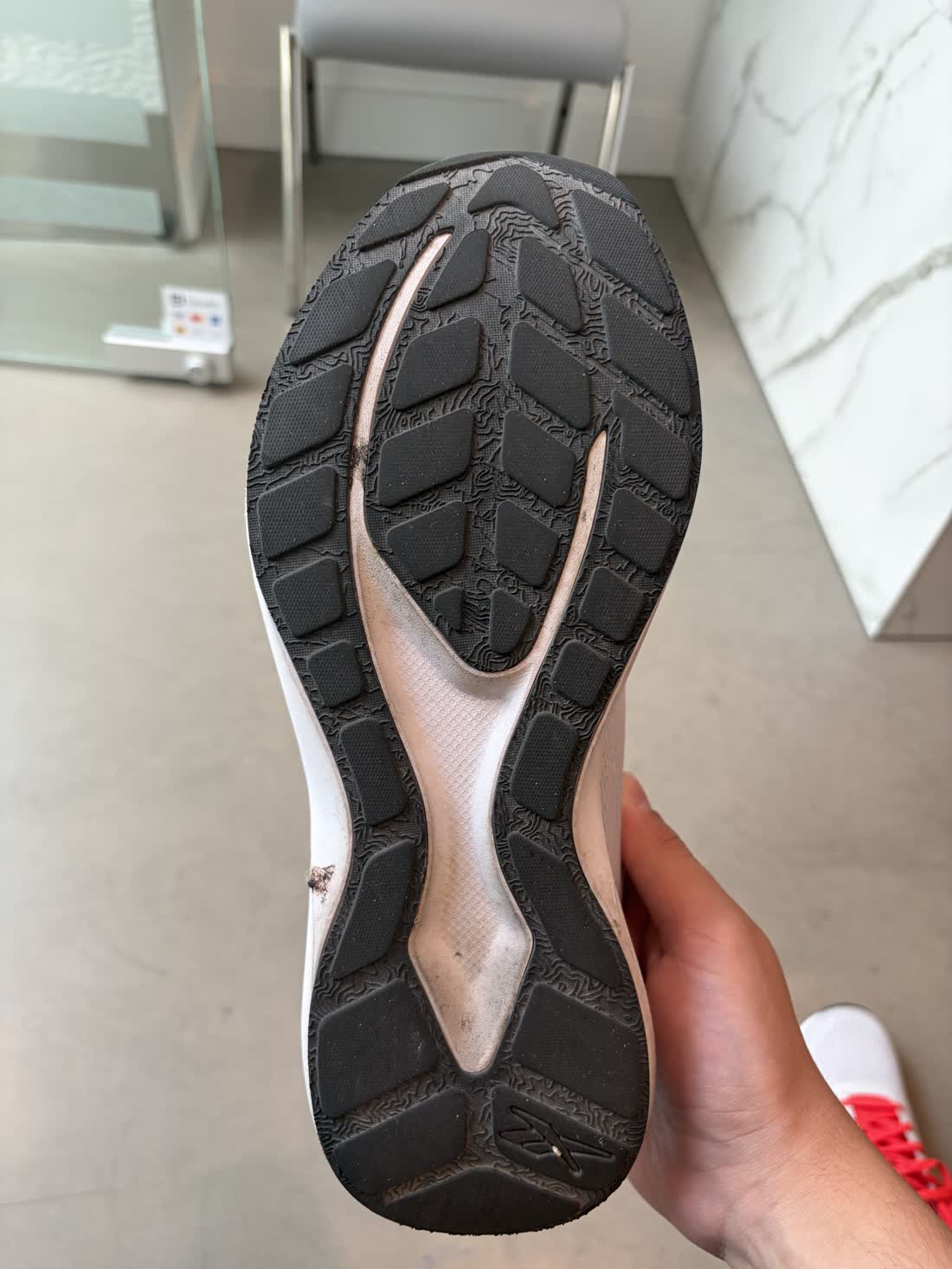 Right shoe sole